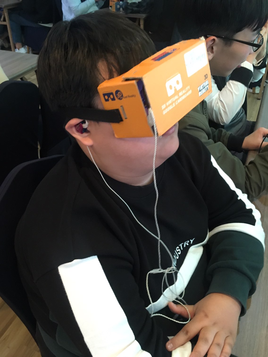 KakaoTalk_Moim_7oUd0QhRxbraxK4xsXGxO7chGWYFt7.jpg